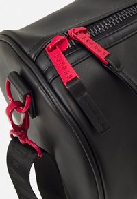 Jordan JUMPMAN DUFFLE UNISEX - Treningsbag - black/white