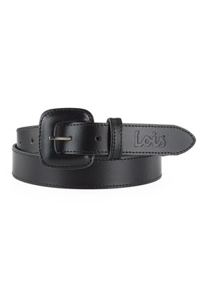 Cinturón de cuero negro con hebilla cuadrada redondeada, agujeros laterales para ajuste y un logo de la marca en relieve en la correa. Textura suave.