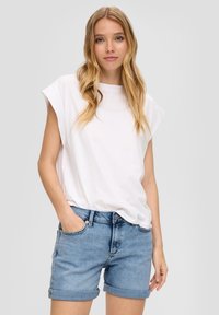 QS - Szorty jeansowe