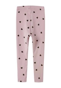 Rosa Leggings aus weicher Baumwolle, mit einem Muster von kleinen schwarzen Herzen, die gleichmäßig über den Stoff verteilt sind.