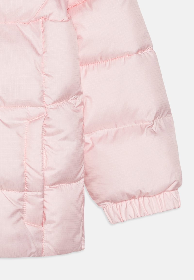 Veste à capuche matelassée - Noire | 3 SUISSES