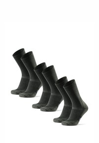 Calcetines de algodón gris oscuro, de longitud media hasta la pantorrilla, con textura acanalada y talones reforzados. Cinco pares dispuestos en una fila.