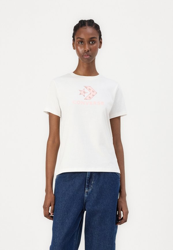 STAR CHEVRON INFILL TEE - Print T-shirt