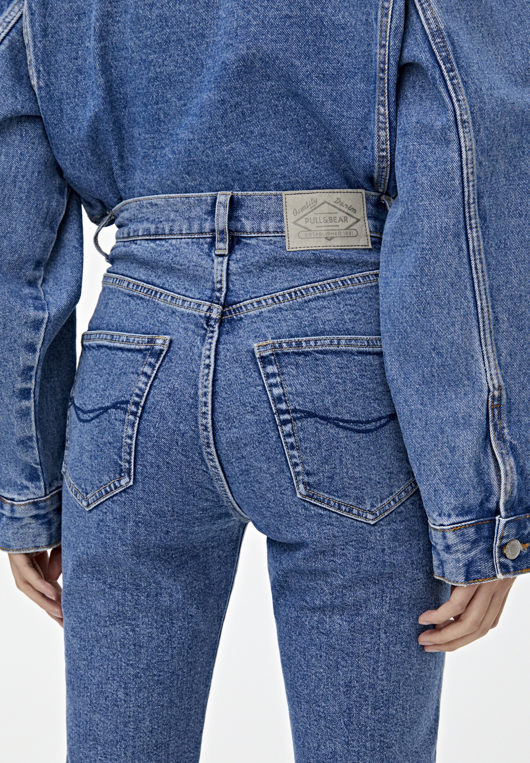 pull and bear slim fit mom jeans