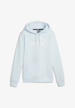 Hellblauer Hoodie aus weichem Material, mit Kängurutasche, gerippten Bündchen und einem großen weißen "PUMA"-Logo auf der Vorderseite.