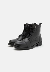 Stivaletti Stringati Jack & Jones In Pelle Per Uomo – Design Robusto, Ideali Per Clima Freddo, Materiali Sostenibili