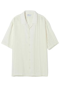 Lyhyet hihat, nappikauluspaidat off-white värissä; siinä on pystysuorat raidat, suora kaulus ja rento leikkaus. Pehmeä tekstuuri, kevyt kangas.