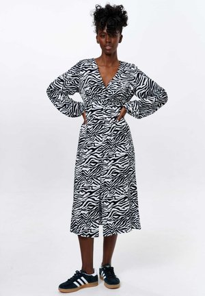 Freizeitkleid - black