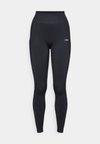 - Legginsy