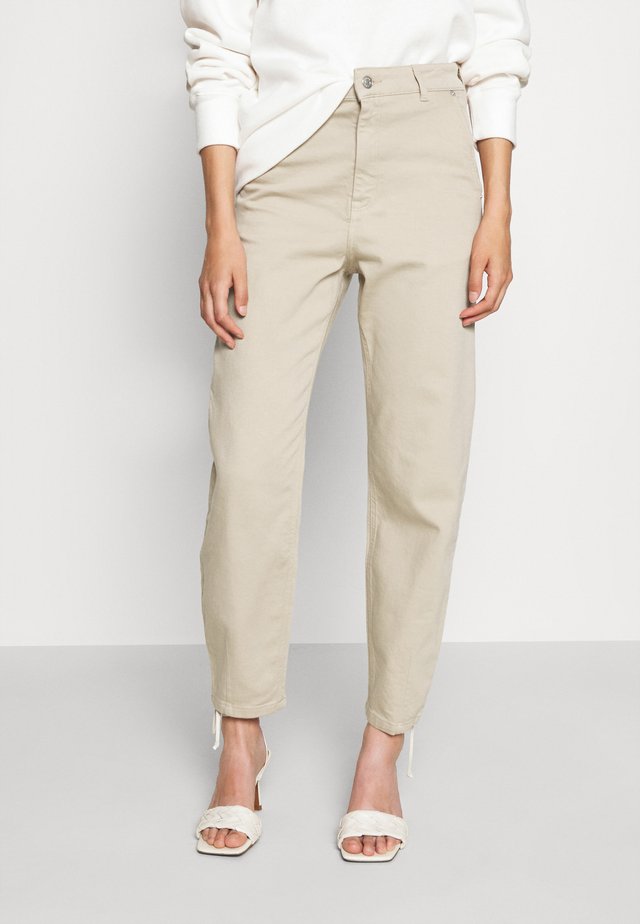 KEBBA - Jeans a sigaretta - humus