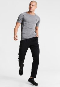 Joma ELBA - Jogginghose - black/schwarz - Zalando.ch