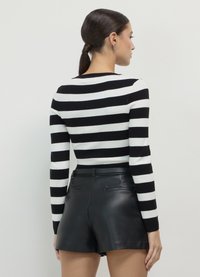 Calliope A RIGHE - Langarmshirt - var ultrablack
