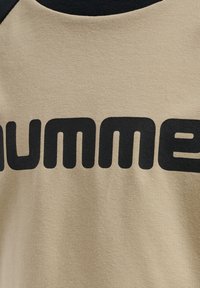 Hummel Langærmet T-shirt - humus
