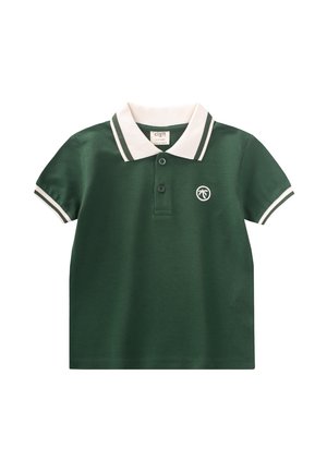 Camisa polo verde con cuello blanco y rayas, con un pequeño logo de palmera. Fabricada en tejido suave con un corte clásico.