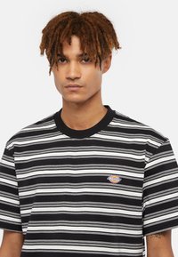 Dickies STEVENSVILLE  - T-shirts print - cloud