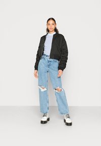 b.young SAVANA - Camisola - off white