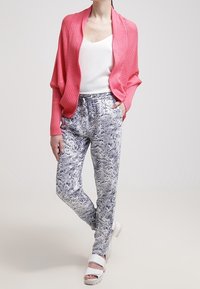 Even&Odd Kofta - coral