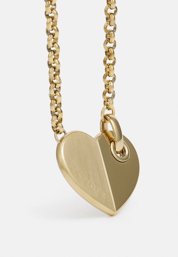 BOLD HEARTS - Necklace3