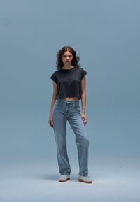 Thumbnail Image 2