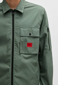 Thumbnail Image 5