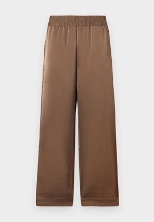 Bruine satijnen wijde broek met elastische tailleband en rechte zoom op een witte achtergrond.