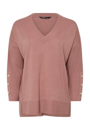 Roze V-hals trui met driekwartmouwen, gemêleerd breigoed en vier gouden knopen op elke mouw. Zijsplit aan de onderkant.