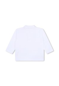 Witte polo met korte mouwen, featuring een klassieke kraag, zachte textuur en een rechte zoom. Geen zichtbare patronen of versieringen.