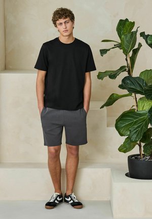 Next, REGULAR FIT - JERSEY ZIP SHORTS . - Træningsbukser - charcoal grey