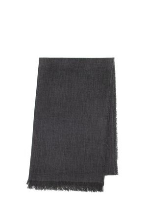 Bufanda gris oscura hecha de un tejido suave, con una textura lisa y bordes deshilachados. Forma rectangular simple, sin patrones ni acentos.
