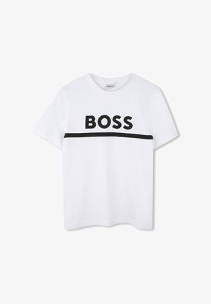 T-shirt blanc à manches courtes avec texte "BOSS" en noir et ligne horizontale noire à travers la poitrine, col rond.