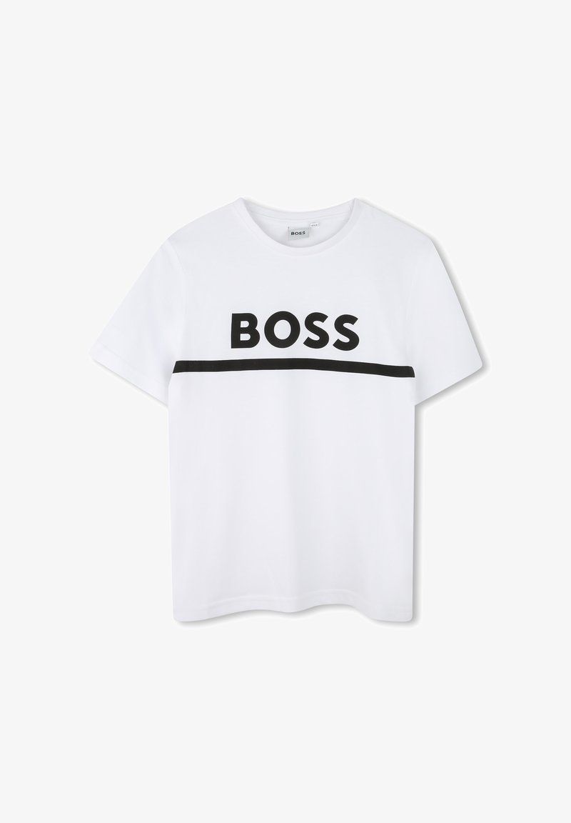 T-shirt blanc à manches courtes avec texte "BOSS" en noir et ligne horizontale noire à travers la poitrine, col rond.