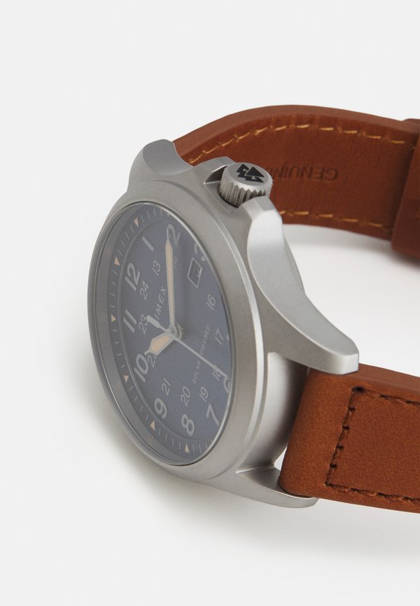 EXPEDITION NORTH FIELD POST SOLAR - Watch2