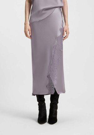 Gonna a campana - light purple four