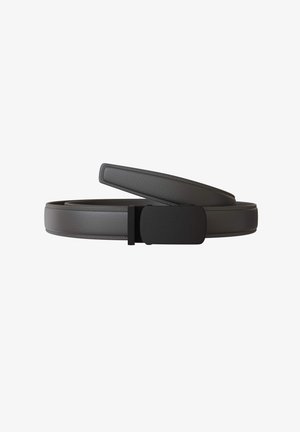 Schwarzer Ledergürtel mit glatter Textur, ausgestattet mit einer rechteckigen matten Schnalle und einem eleganten, minimalistischen Design.
