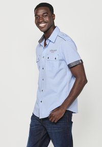 Koroshi SHORT SLEEVE  - Košeľa - azul   blue
