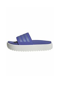 Unselected, semi  blue   blue spark met.   core white