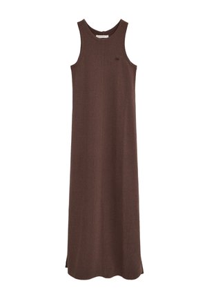 Robe longue marron sans manches en maille avec col rond et petites fentes latérales, conçue pour un usage décontracté.