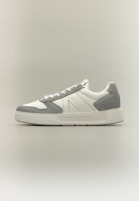 Επιλέχθηκε, uncover brigh white light grey