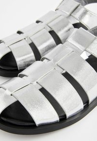 Next FOREVER COMFORT - REGULAR FIT - Chodecké sandály - silver