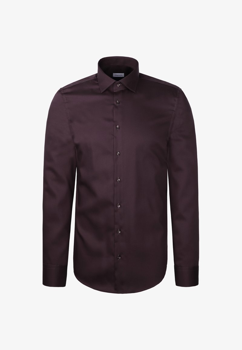 Chemise habillée homme à manches longues couleur bordeaux foncé avec col classique et fermeture à boutons sur fond blanc.