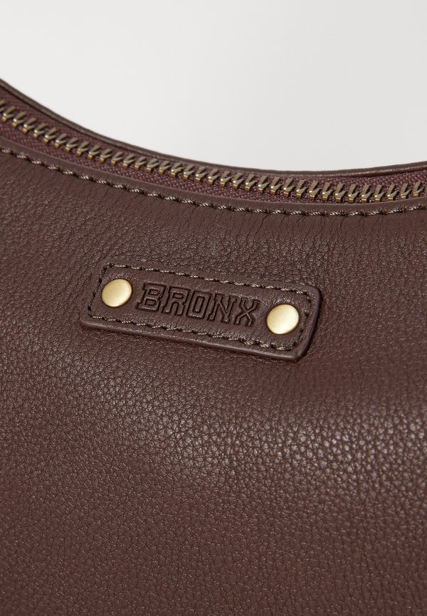 MIAA - Handbag - chocolate2