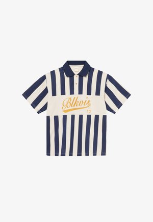 Polokošile s krátkým rukávem s vertikálními pruhy v námořnické modři a bílé barvě, námořnický límec, dvě knoflíky a žlutý nápis "Blkvis 13" na hrudi.