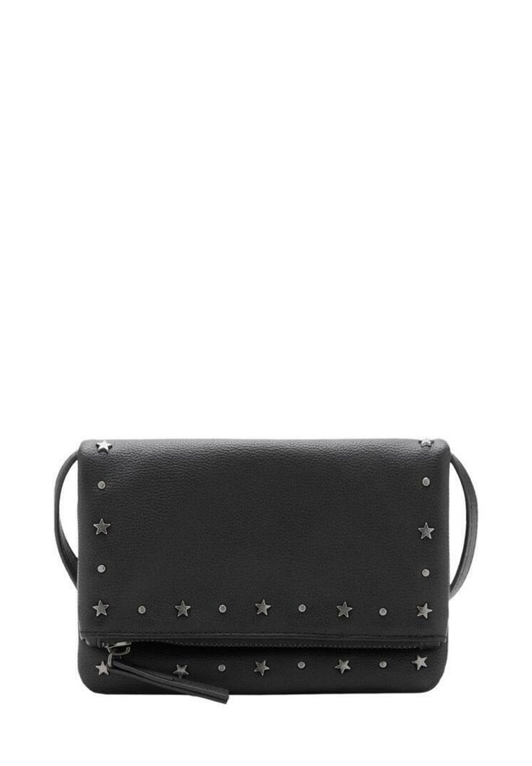 Černá kožená psaníčko se stříbrnými hvězdnými ozdobami, obdélníkový tvar, zipové zavírání a odnímatelný řemínek na zápěstí pro větší variabilitu.
