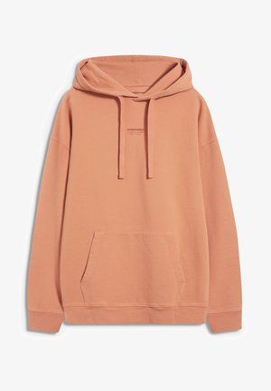 Helle Pfirsich Kapuzenjacke aus weichem Stoff. Verfügt über eine Vordertasche, Kordeln und ein dezentes bedrucktes Logo auf der Brust.