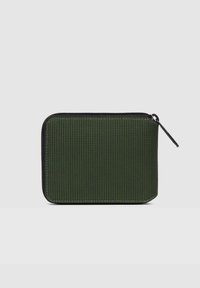 Groene etui met rits en een gestructureerd patroon. Voorzien van versterkte randen en een zwarte ritstrekker. Rechthoekige vorm, duurzaam materiaal.