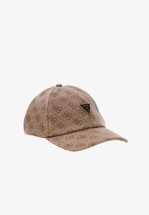 Casquette de baseball marron à motifs avec imprimé de logos répétés et un emblème triangulaire de la marque Guess sur le panneau avant.