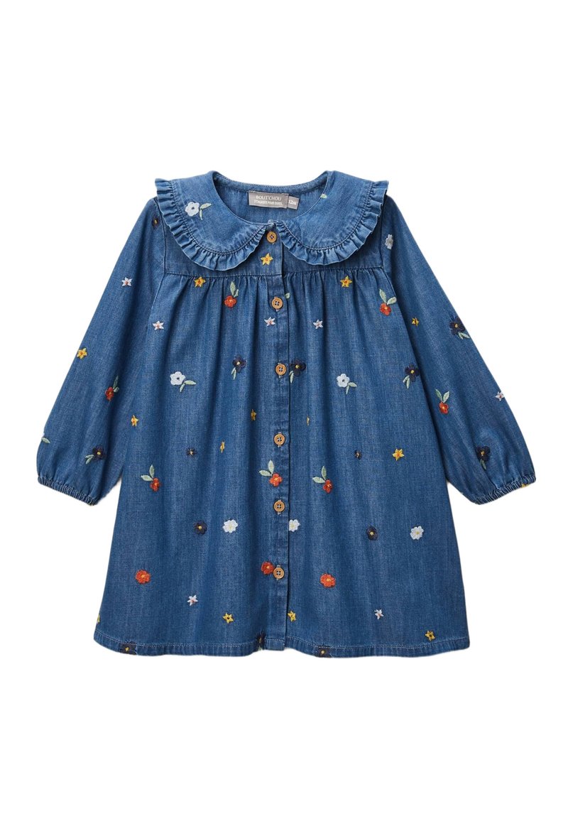 Robe en denim à manches longues, col volanté et broderies florales dans différentes couleurs. Comprend une fermeture à boutons en bois sur le devant.