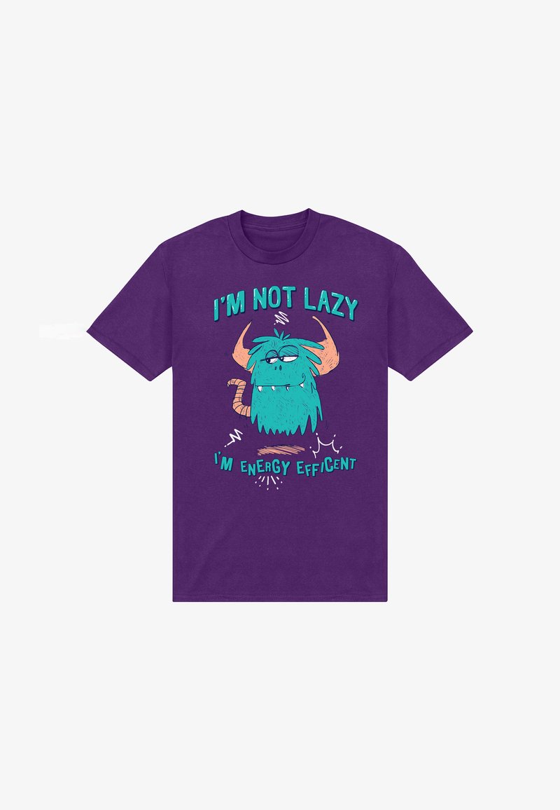 Fialové bavlněné tričko s karikaturou monstra s tyrkysovým kožichem a oranžovými rohy. Text zní: "NEJSEM LENIVÝ, JSEM ENERGETICKY EFEKTIVNÍ."