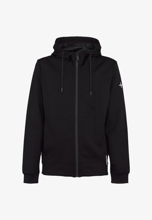 Czarna bluza z kapturem na zamek błyskawiczny, kaptur ze sznurkiem, długie rękawy, kieszenie zapinane na zamek oraz małe białe logo krzyża na lewym rękawie.