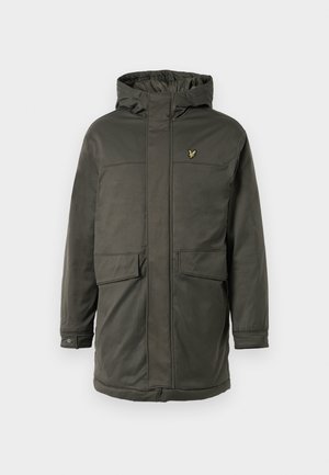 Giacca con cappuccio verde oliva realizzata in materiale liscio, con due tasche frontali, chiusura con zip e un piccolo logo sul petto.